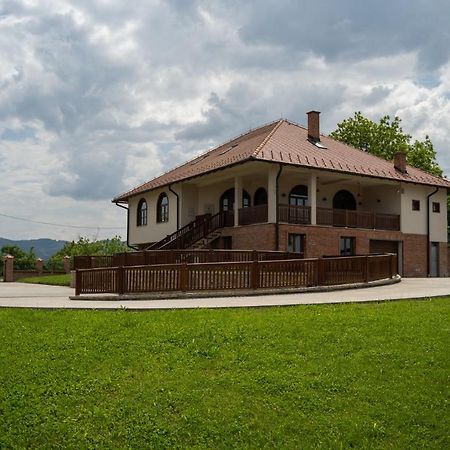 Apartmani Vinarije In Mionica Exterior foto